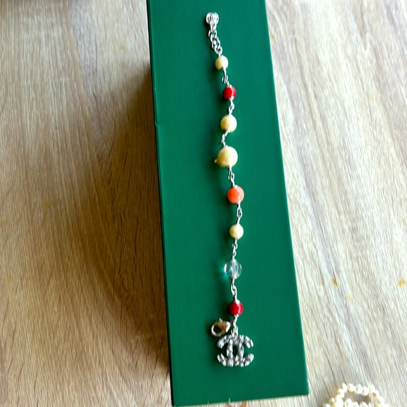 Gorgeous fashion CC logo bracelet - Picture 2 of 2